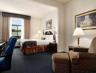 Hotel Wingate By Wyndham - Atlanta At Six Flags
