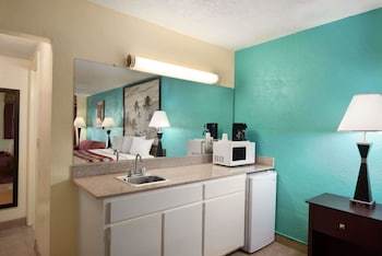 Hotel Super 8 Bradenton Sarasota Area