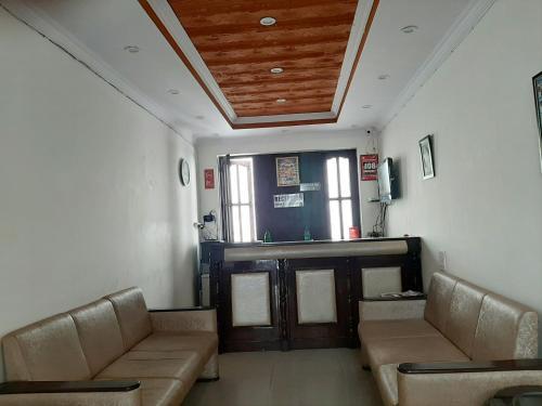 Hotel Oyo Rooms Valley View Picture Palace