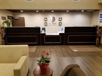 Hotel Comfort Inn & Suites