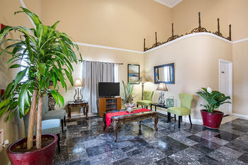 Hotel Econo Lodge And Suites