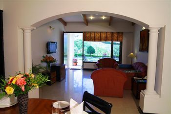 Hotel Country Inn - Bhimtal