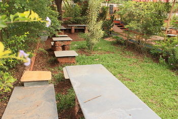 Saraya Art Cafe Bed And Breakfast