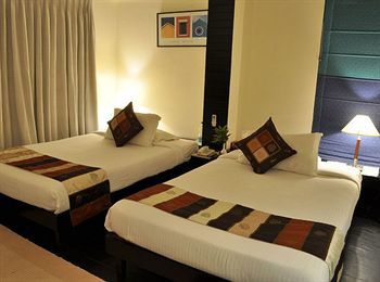 Hotel Sterling Suites Langford Town