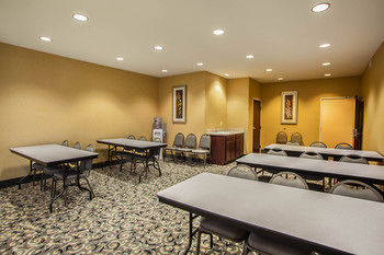 Hotel Comfort Suites Bloomington