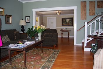 Bed & Breakfast Country Willows Inn