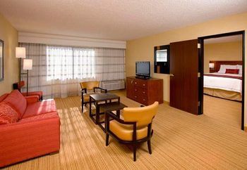 Hotel Courtyard By Marriott Sandy