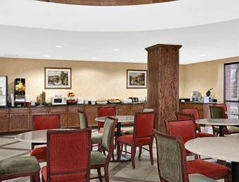 Hotel Baymont Inn And Suites Elkhart