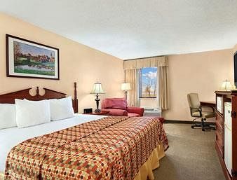 Hotel Baymont Inn And Suites Elkhart
