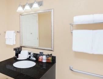 Hotel Baymont Inn And Suites Elkhart