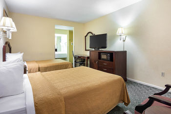 Hotel Quality Inn & Suites