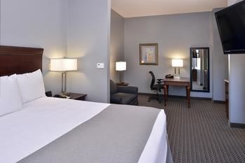 Best Western Plus Two Rivers Hotel & Suites