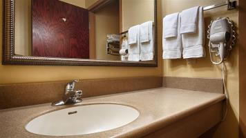 Best Western Plus Two Rivers Hotel & Suites