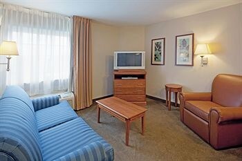 Hotel Candlewood Suites West Springfield