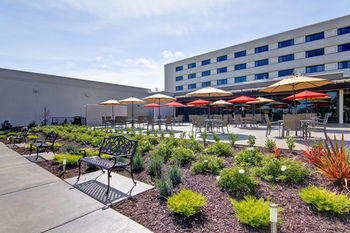 Doubletree By Hilton Hotel Pleasanton At The Club