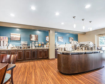 Hotel Mainstay Suites Conference Center
