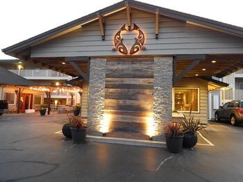Hotel The Coho Oceanfront Lodge