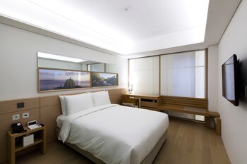 Golden Tulip M Seoul Hotel