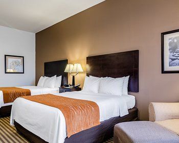 Hotel Comfort Inn And Suites Lawrence