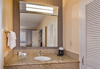 Hotel Courtyard By Marriott Charlotte University Research Park
