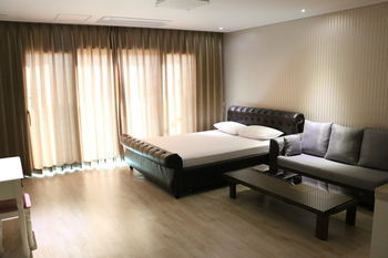 Yilin Pension