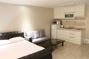 Yilin Pension