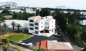 Yilin Pension