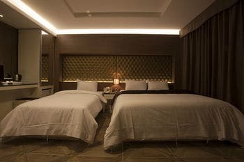 Zenith Hotel