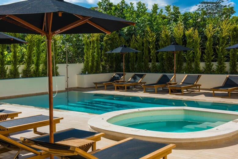 Omiros Boutique Hotel