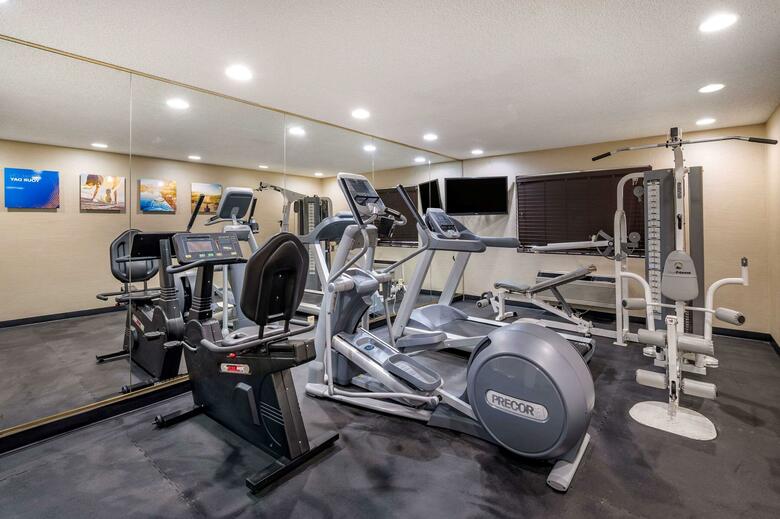 Hotel Comfort Inn And Suites Newark