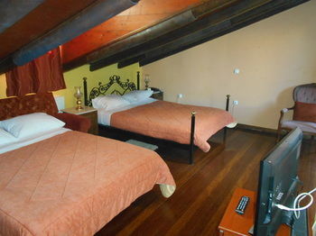 Byron Hotel