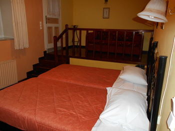 Byron Hotel