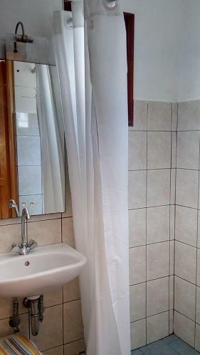 Tonia Hotel