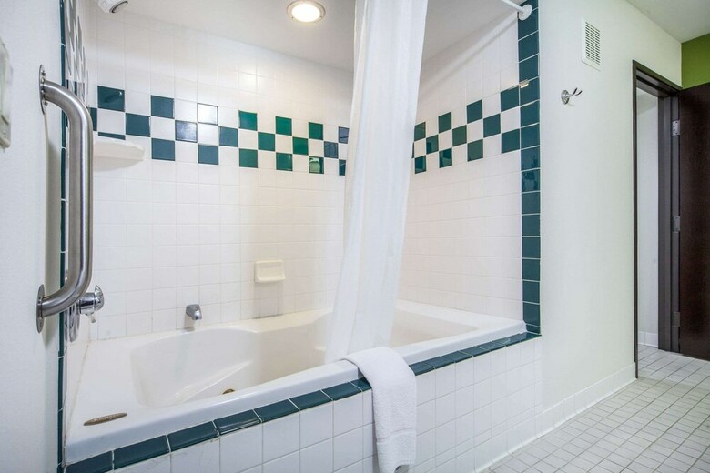Hotel Sleep Inn And Suites