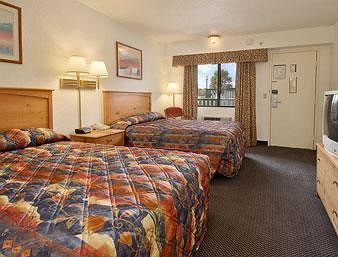 Hotel Days Inn And Suites Bridgeview Lodge