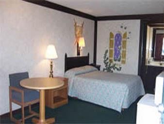 Hotel Racine Knights Inn