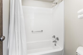 Hotel Racine Knights Inn