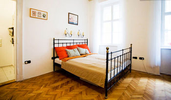 Hi5 Apartments - Chain Bridge