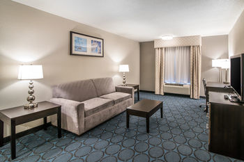 Hotel Quality Inn & Suites