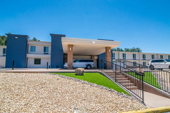 Hotel Quality Inn & Suites