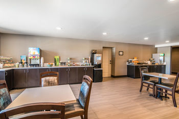 Hotel Quality Inn & Suites