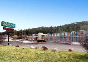 Hotel Quality Inn & Suites