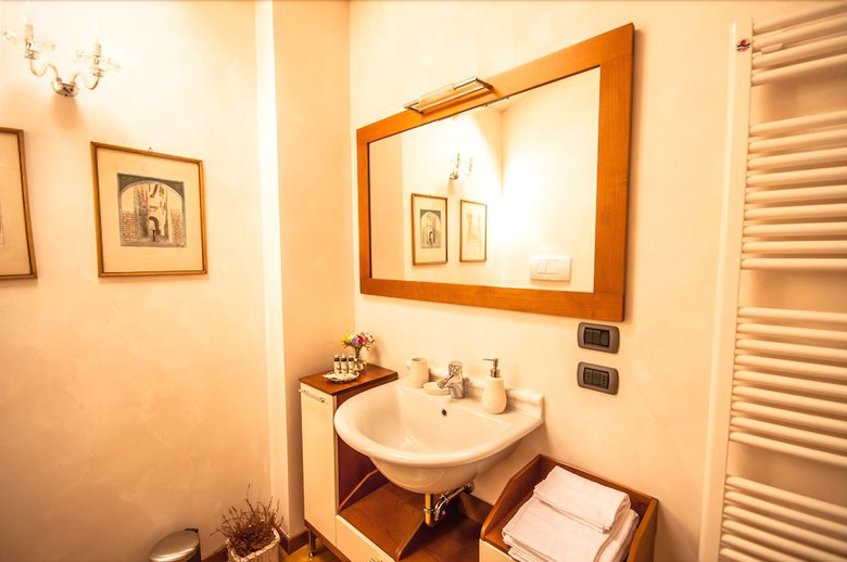 Hotel Podere La Rondine