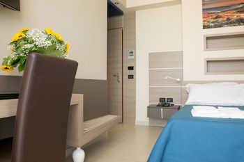 Hotel Belvedere, Torre Dell'orso