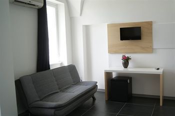 Hostal Oasis Park Hotel