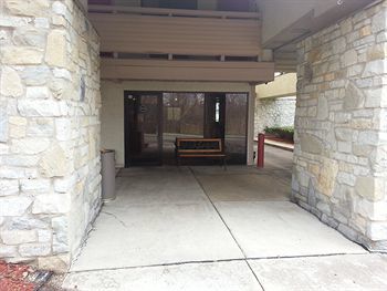 Hotel Days Inn & Suites Monroe