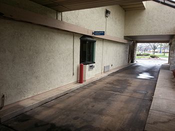 Hotel Days Inn & Suites Monroe
