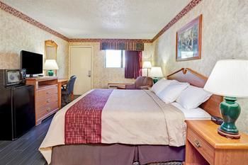 Hotel Days Inn & Suites Monroe