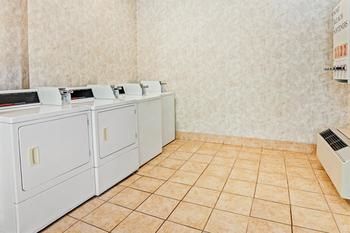 Hotel Days Inn & Suites Monroe