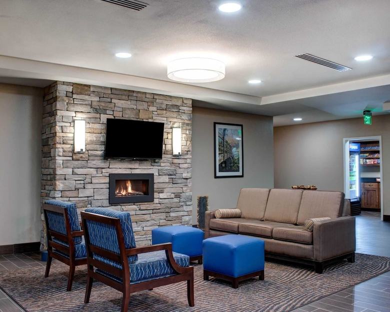 Hotel Comfort Inn & Suites